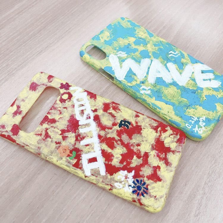 reumorse's tweet image. ㅤ
‼️ N O W  O P E N ‼️
• Lukis/upcycle/reform sepatu, baju, phone case, tas, dan sebagainya.
• Bebas request gambar dan warna.
• DP 50% sebelum diproses.
• Harga sesuai tingkat kerumitan.
• Tanya-tanya bisa hubungi via DM atau LINE: 𝗻𝗮𝗿𝗮𝗴𝗮𝗳𝗮𝗹𝗹𝘀. 
ㅤ