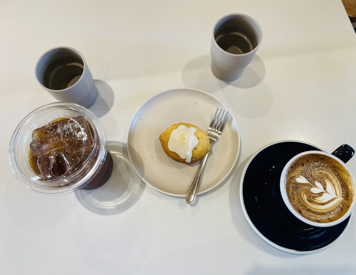 PerngJaii's tweet photo. ก่อนจะพาแขกแก้วมาอ่างแก้ว แต่ขอแวะฉกกาแฟที่นี่ก่อน 📍Blue Coffee #ปางขอน คั่วอ่อน #LemonPound อีกก้อนก็ดีนะ 😂😂😋🎄❄️☃️@reviewchiangmai @aroii @reviewkanhom https://t.co/K5wVRbhkpe