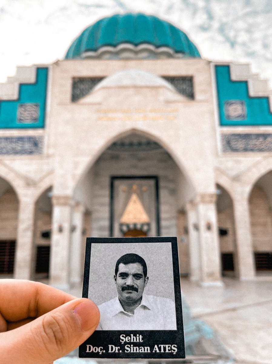 Kendisinin gitmeyi çok arzuladığı Hoca Ahmet Yesevî Türbesi’nde ve Türkistan Ahmet Yesevî Camii’nde Kur’an okutulup, dualar edildi…