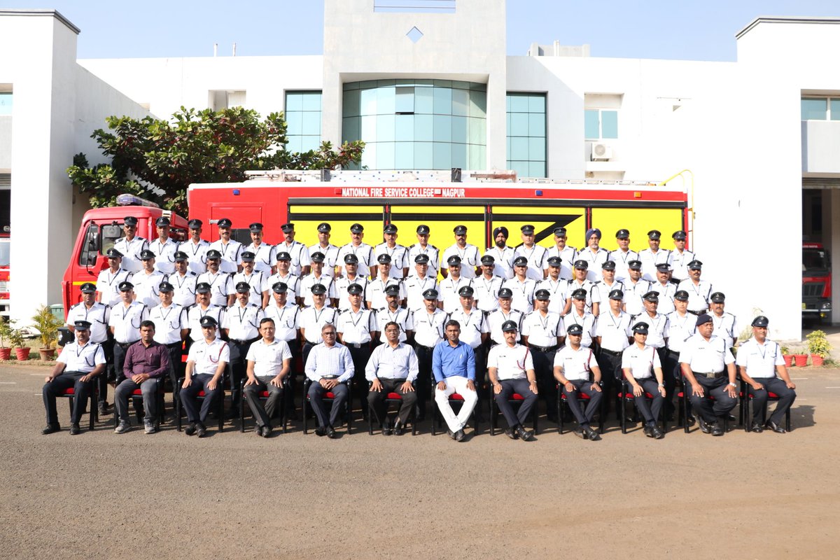 nfsc_mha's tweet photo. NFSC के अधिकारियों के साथ 85वें STO पाठयक्रम के प्रशिक्षणार्थीI
Batch of 85th STO Course with officers of NFSC
#nfscmha #NFSC #nfscnagpur #STO #professionalcourses #firedepartment #fireprofessionals #nationalfireservice #indianfireservices #institute #training #nagpur https://t.co/gLIxXOEe2B