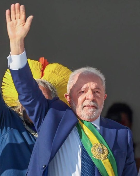 As voltas de muitas vezes que a vida nos permite voltar a ser feliz
#Lulapresidente13