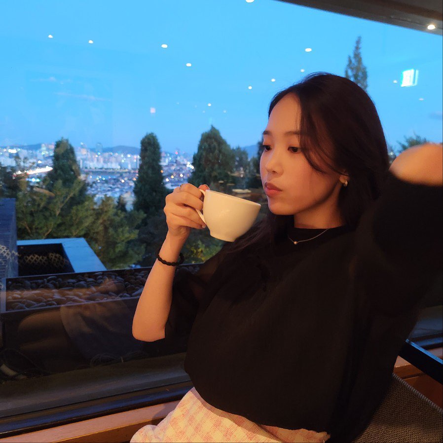 alluring_cherry's tweet photo. https://t.co/lG8hQu9aPj
