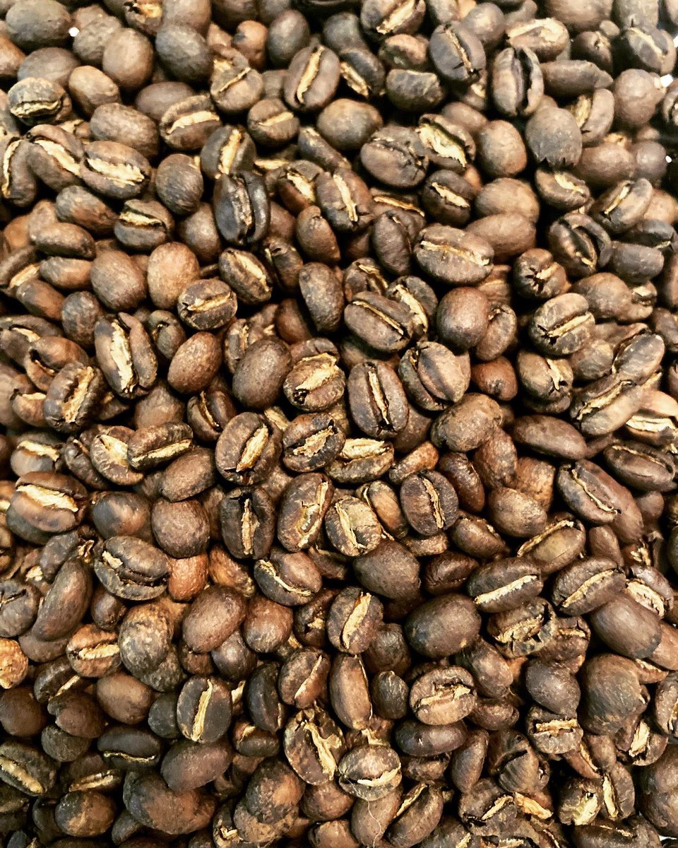 mamenosuke_1212's tweet photo. 自家焙���珈琲豆専門店 coffee beans  豆之助 は2月OPEN予定ですが、うれしいことに開店準備が順調で、1月5日からプレオープンします！
オンラインショップはこちら↓
https://t.co/8zI7Ue9UvR https://t.co/0BXxFxm6nV