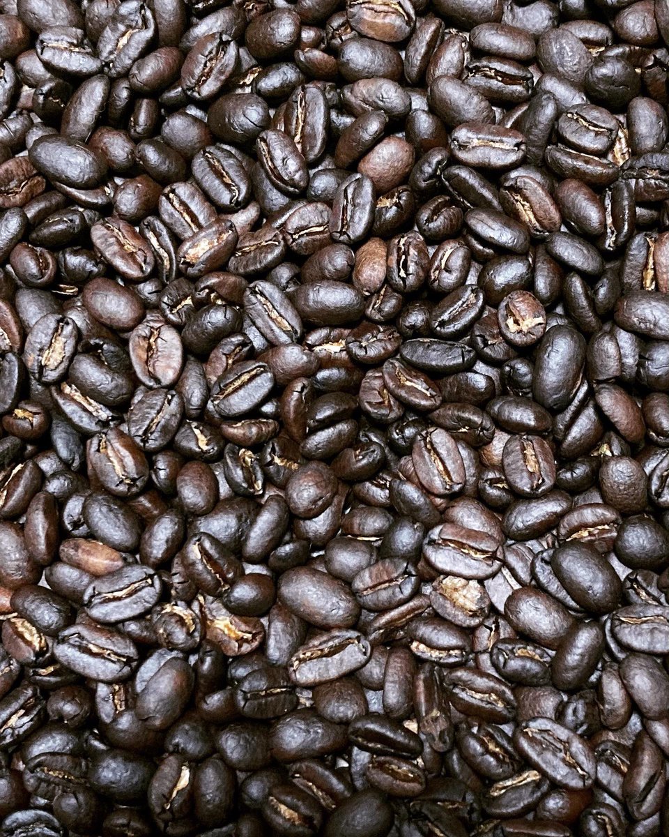 mamenosuke_1212's tweet photo. 自家焙���珈琲豆専門店 coffee beans  豆之助 は2月OPEN予定ですが、うれしいことに開店準備が順調で、1月5日からプレオープンします！
オンラインショップはこちら↓
https://t.co/8zI7Ue9UvR https://t.co/0BXxFxm6nV