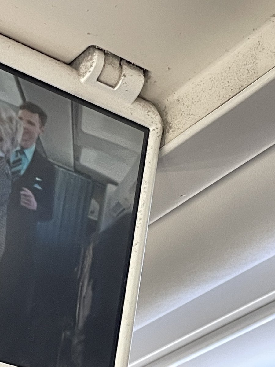 lady_hampstead's tweet photo. @TUIUK perhaps a bit more attention to cleaning your aircraft more thoroughly? 😳 https://t.co/JVvEhTEBs7