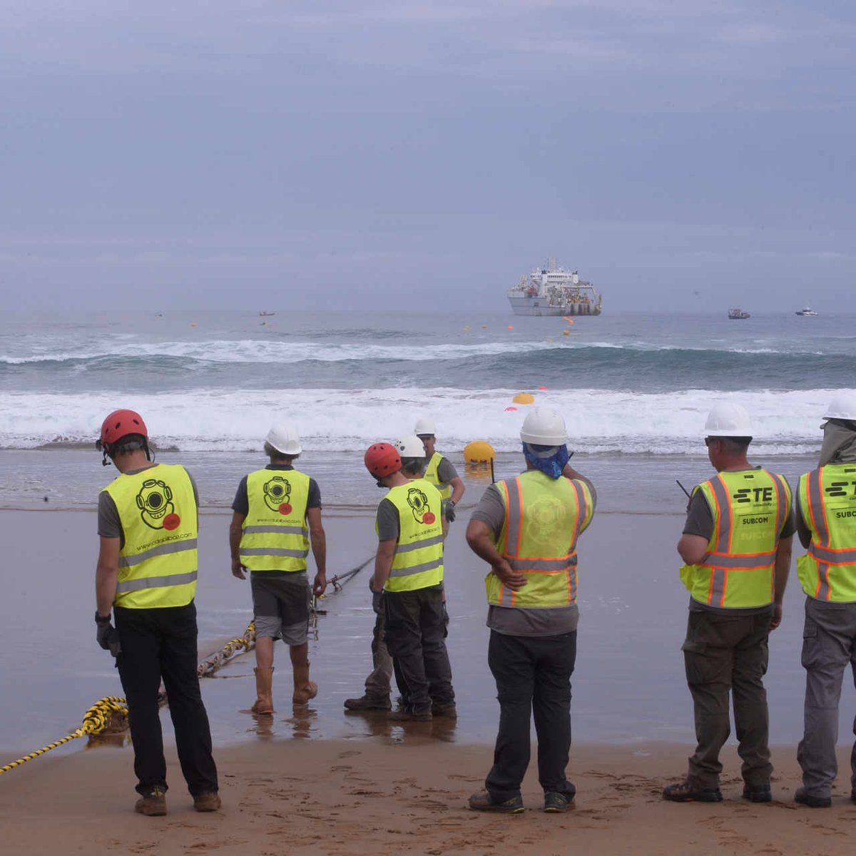 Les #GAFAM mettent la main sur les #câbles sous-marins pour mieux contrôler Internet
Ces lignes qui pullulent au fond des océans &amp; des mers – 486 pour le site TeleGeography – font transiter 99% des données numériques mondiales
#cybermaritime #souverainete 
lemonde.fr/economie/artic…