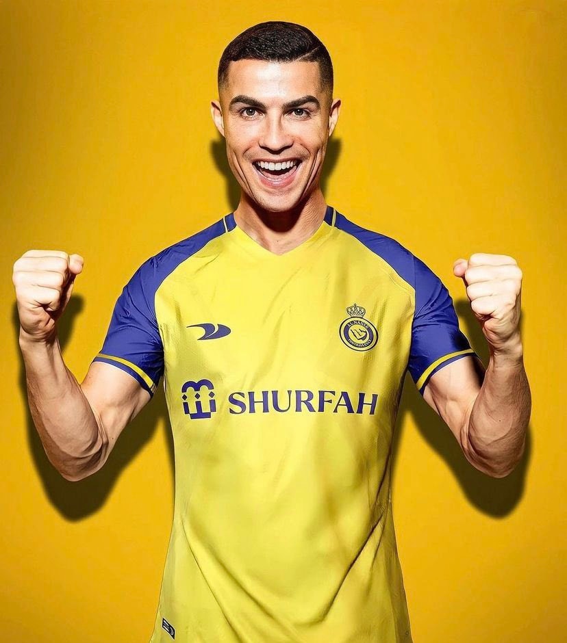 prajwalitt's tweet photo. Ronaldinho ran away to Brazil at 31, Messi ran away to France at 33, Maradona ran away to Argentina at 33, Pele ran away to USA at 35,accepted unconditionally by all. Only Ronaldo is getting hated for moving to Saudi Arabia at 38.
Thats the price you pay for being the GREATEST 🐐 https://t.co/luuMT21gEL
