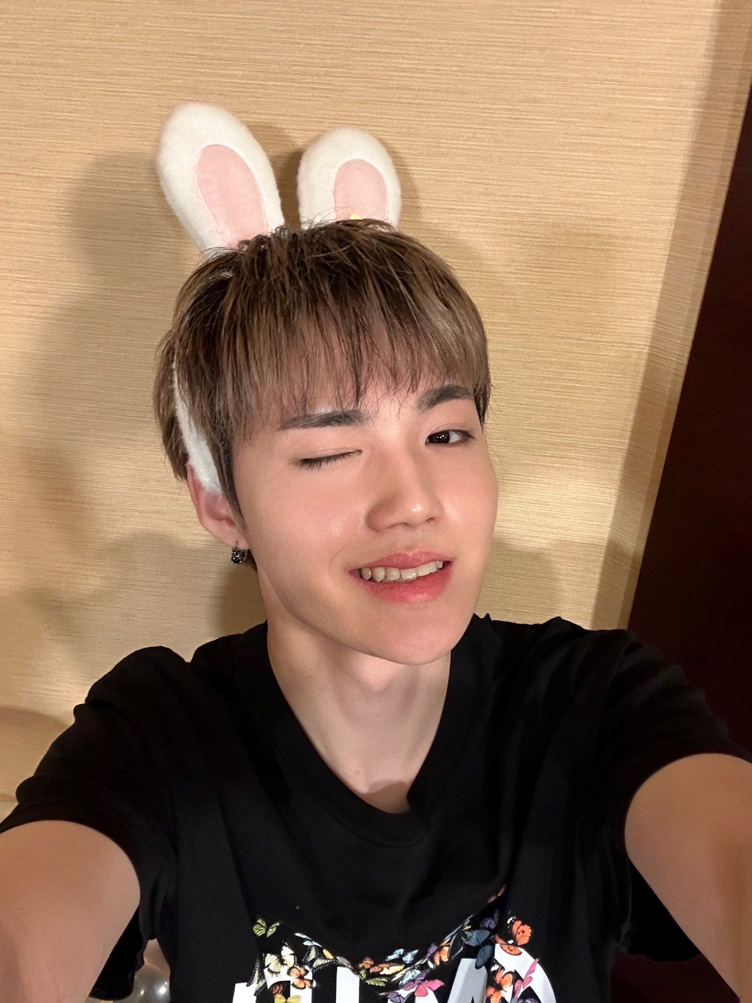 FldqdG9aAAEjG69?format=jpg&name=large