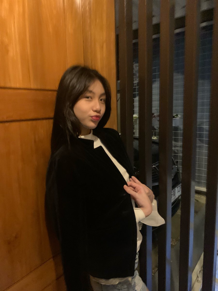 michelle alexandra tweet media