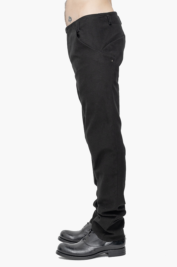 SUUS_Madrid's tweet photo. MA+ / 6 POCKETS TIGHT PANTS 🖤
SUUS NEW COLLECTION 2023
AVAILABLE IN STORE AND ONLINE 🖥
WORLDWIDE SHIPPING 🌏
https://t.co/9q1ngDw9z4
#formedexpression #conceptstore #avantgardefashion #guidicommunity #borisbidjansaberi #guidi #devoa #theviridianne #handmadeshoes https://t.co/LIiS0ifukg