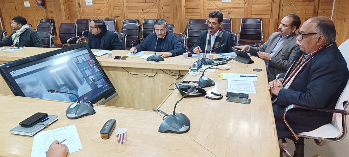 "प्राकृतिक खेती की बारीकियां सीखने, स्टडी टूर पर जाएंगे युवा गन्ना किसान"
#upcane <a href="/UPGovt/">Government of UP</a> <a href="/CMOfficeUP/">CM Office, GoUP</a> <a href="/InfoDeptUP/">Information and Public Relations Department, UP</a>