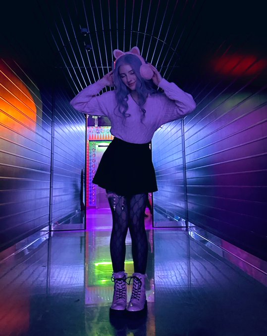 Happy new year 😙 https://t.co/KuhhZ0phPg<a href="/tag/newprofilepic"class="tags"><span>#newprofilepic</span></a>