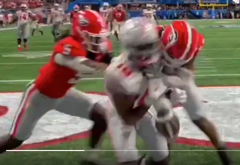 robvillano1's tweet photo. @espn Correct call.  The replay confirmed shoulder-to-shoulder contact as shown below.  ESPN booth and officials on the field saw it the same. @cbfowler #NoTargeting https://t.co/rrES8uKoMF