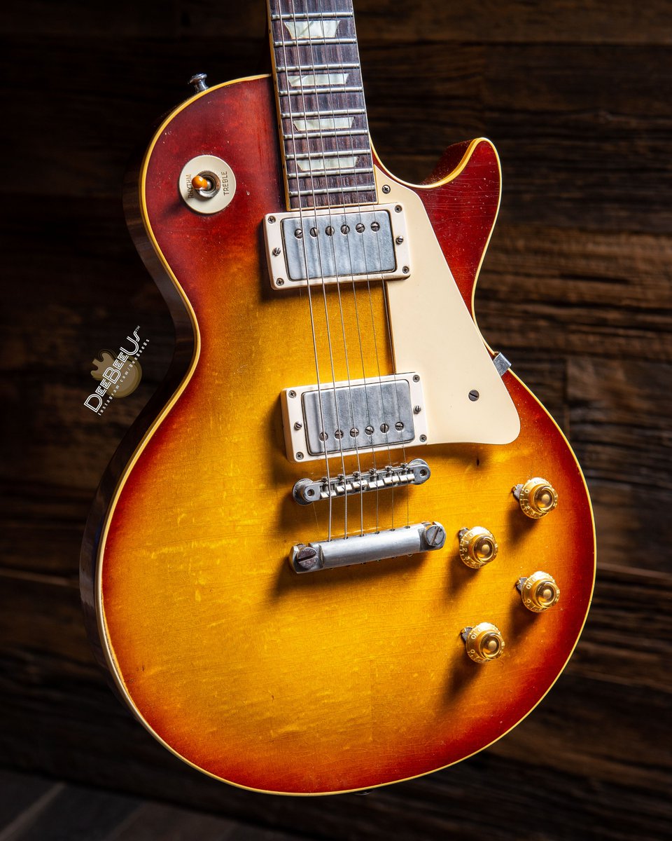 DeeBeeUs's tweet photo. 1959 #Gibson #LesPaul, shot for Burst Believers VI.
#burstbelievers #burstbelieversvi #notareissue #1959burst #guitarphotography #guitarre #gibsonguitars #electricguitar #gibsunday #gibson #vintageguitars #vintagegibson #guitars #guitar #gibsonlespaul #lespaulstandard #gibsunday https://t.co/FLHIVZSibN