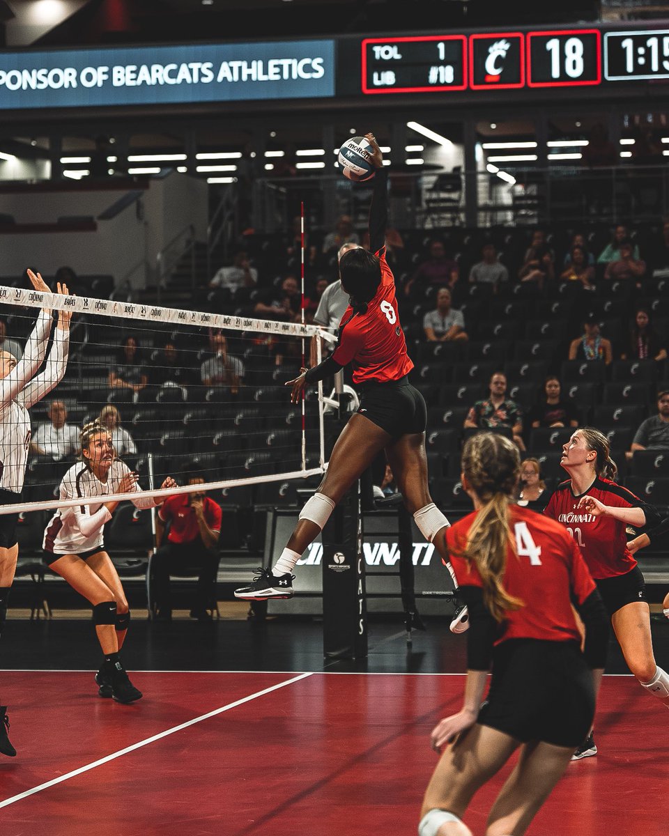 GoBearcatsVB's tweet photo. Birthday Mood 🥳 HBD @ligiawilliamss!

#Bearcats https://t.co/PqtAAArzkG