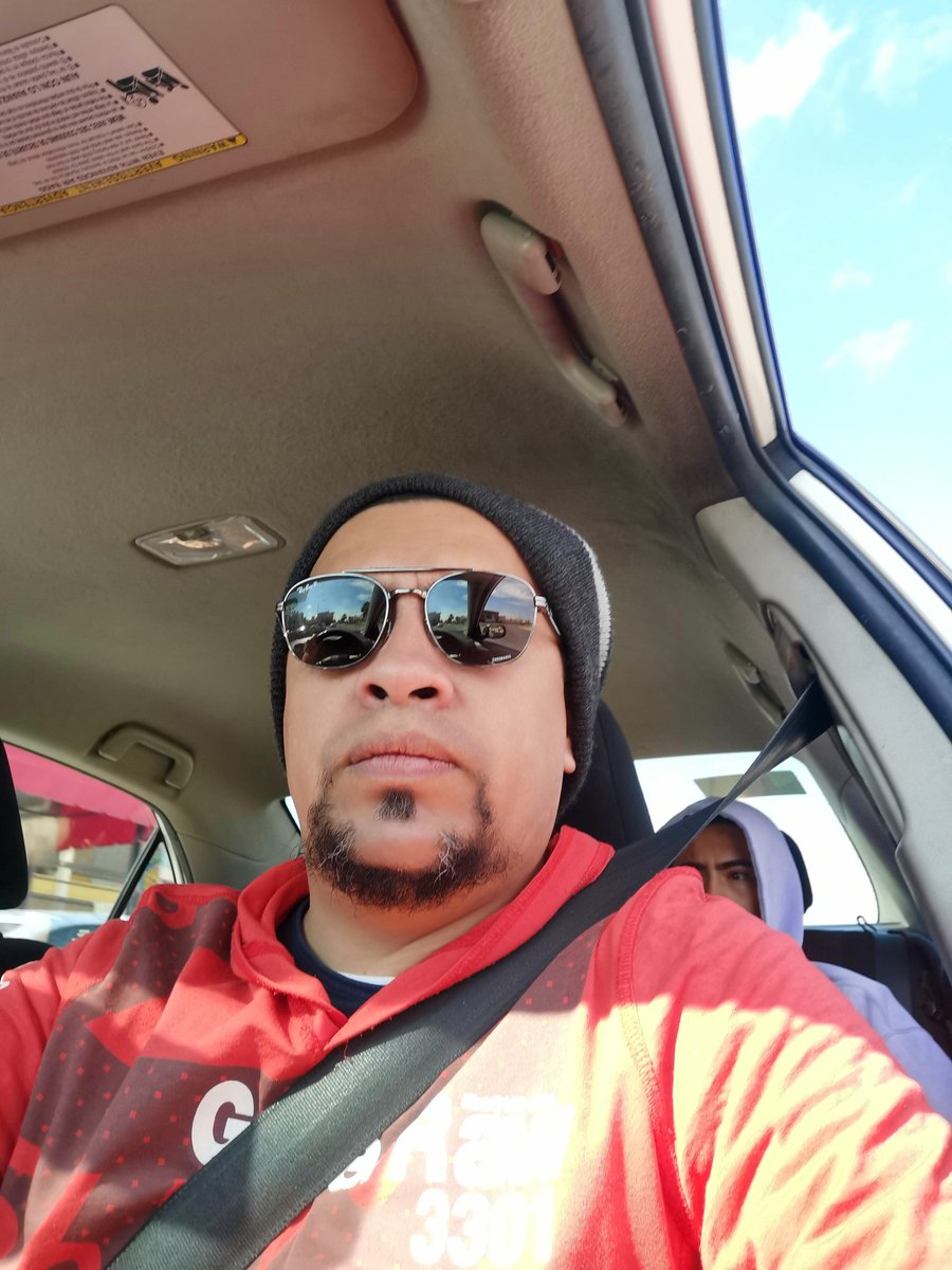 Ivanevv tweet picture