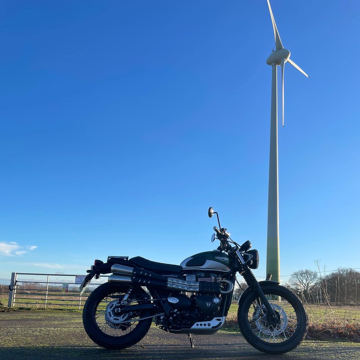 john_prater's tweet photo. Didn’t get out yesterday but managed a chilly few miles today which is a good start to 2023, hopefully a few miles during the year will follow ✊🏼✊🏼👍🏽 #2023NewYear #2023ride #triumph #scrambler https://t.co/XpZ1XTZxcG