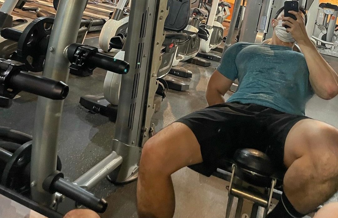 sweaty after the gym, who wants a sniff?