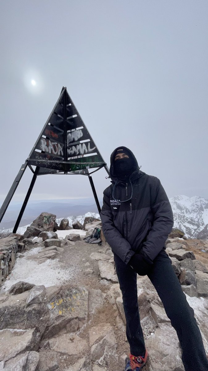 malgelaish's tweet photo. Summited Toubkal Mountain at 4,167m,the highest summit in Atlas Mountains!

What an achievement to end the year!

#2022 you was beautiful ❤️ https://t.co/HYcn3FvvsZ