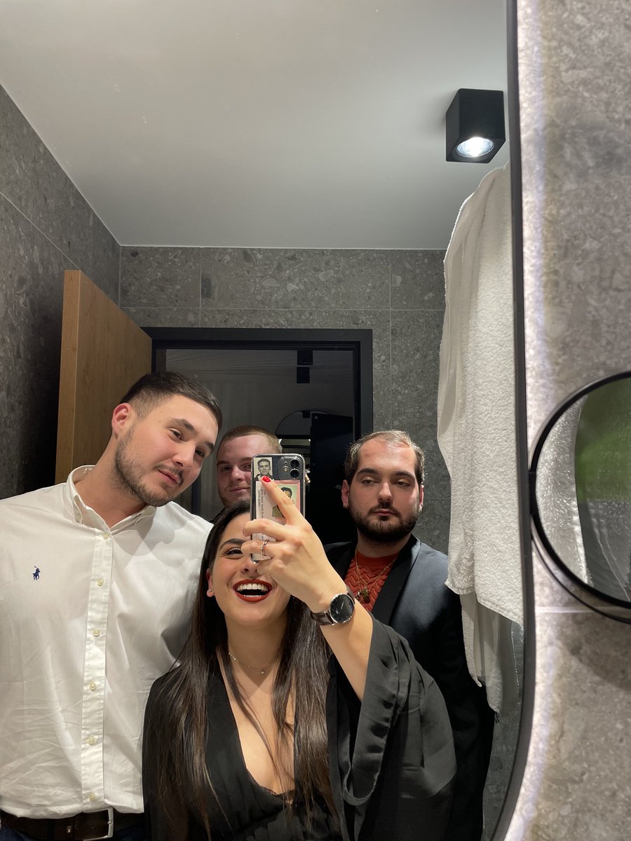 mattoboccato's tweet photo. Post di apprezzamento dei miei amici ❤️ https://t.co/C8QnUMqAuc