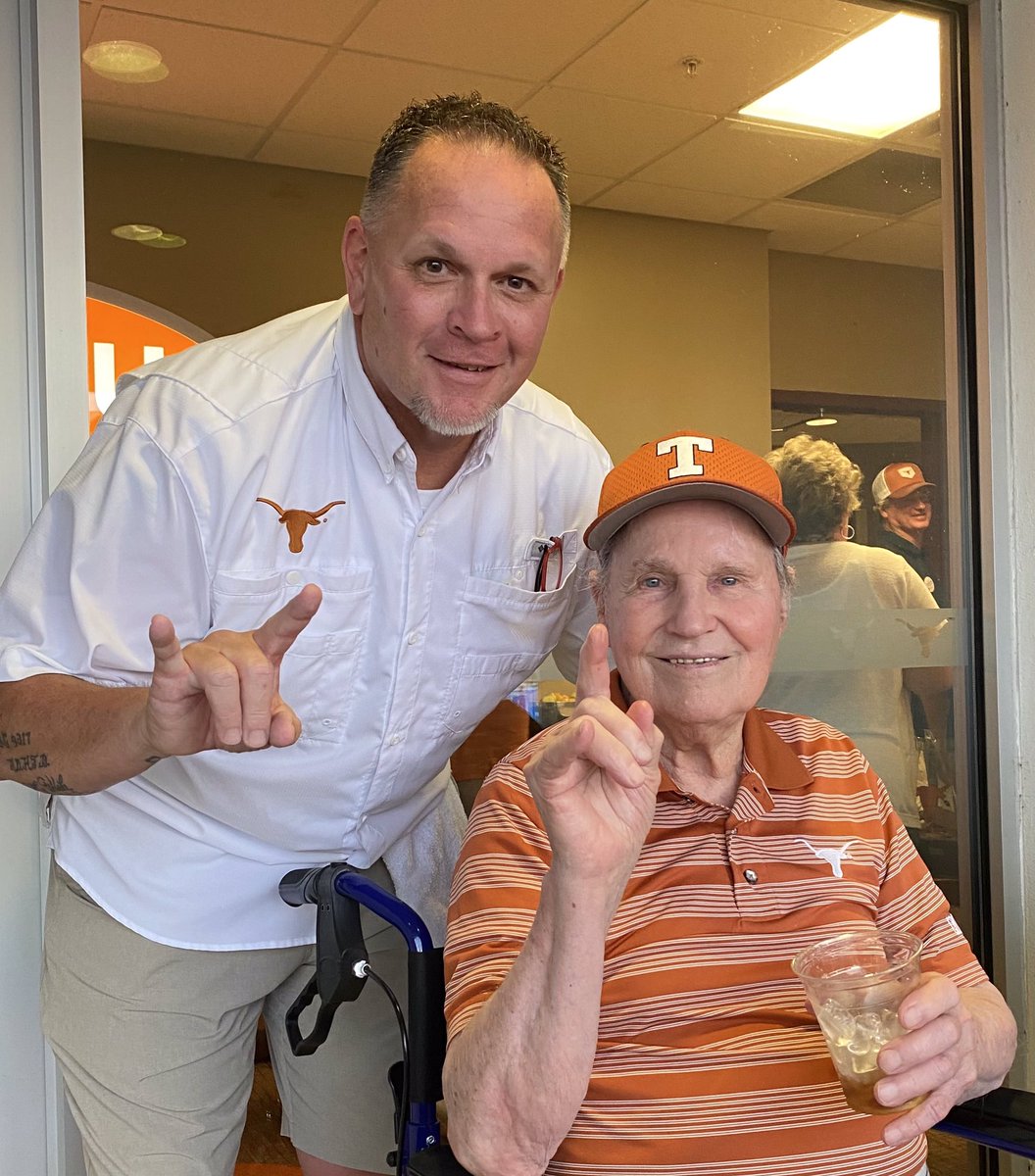GregSwindell's tweet photo. Word is out now. Coach Gus. An amazing man passed peacefully this morning with his daughters by his side. A lot of young men lives were changed in the 3, 4, and sometimes more years they spent in his guidance. He will always have a place in my heart. RIP COACH GUS. #18forever https://t.co/Jdul8fmwb3