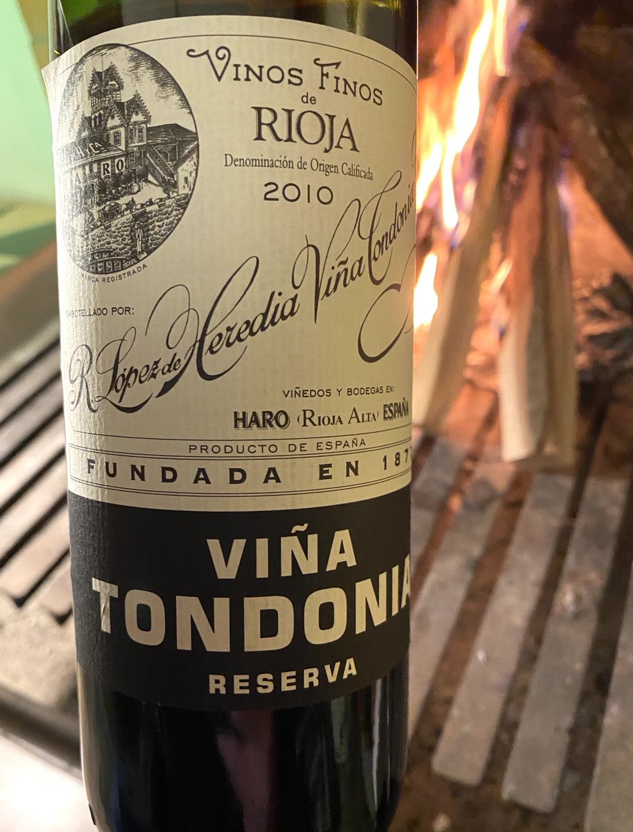 timatkin's tweet photo. First Rioja of 2023. From the amazing López de Heredia. #firesidered #rioja https://t.co/r1CUghHcTt