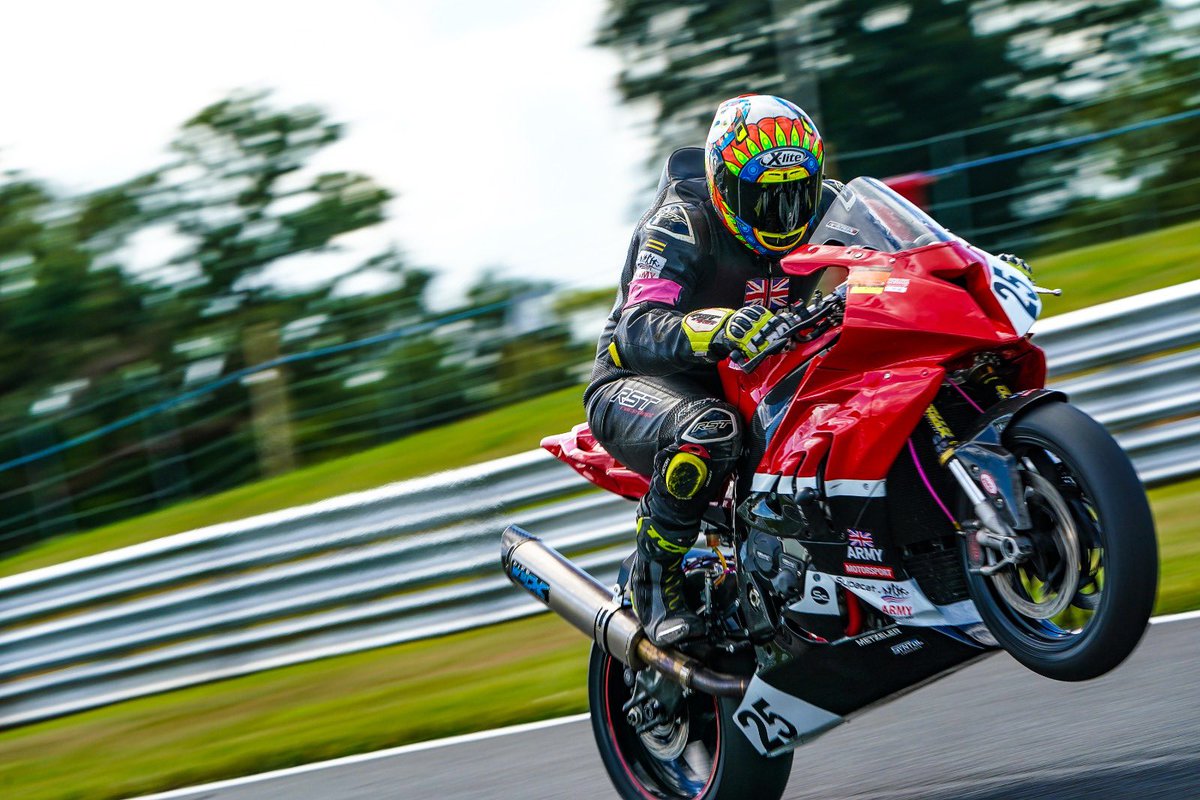 Army Motorcycle Road Race Team tweet media