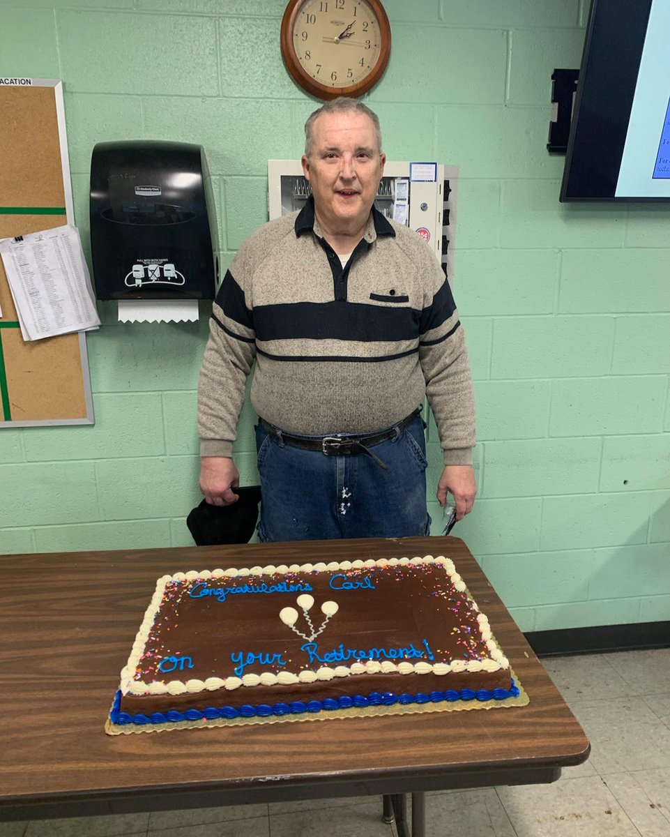 CreativeFoam's tweet photo. Would like to take a moment to give a huge shoutout and thank you to Carl McMinn for 30 years of hard work and dedication to the Creative Foam Family! Congratulations on retirement Carl! https://t.co/8JaluceYhl