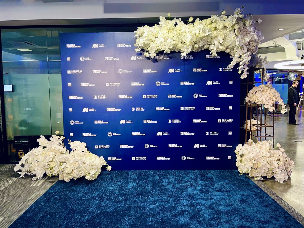 BFloralnyc's tweet image. We created these lush floral moments for a branded event we worked with Eventique on ✨ #bfloralnyc #eventiqueevents #brandedevents #floralmoment