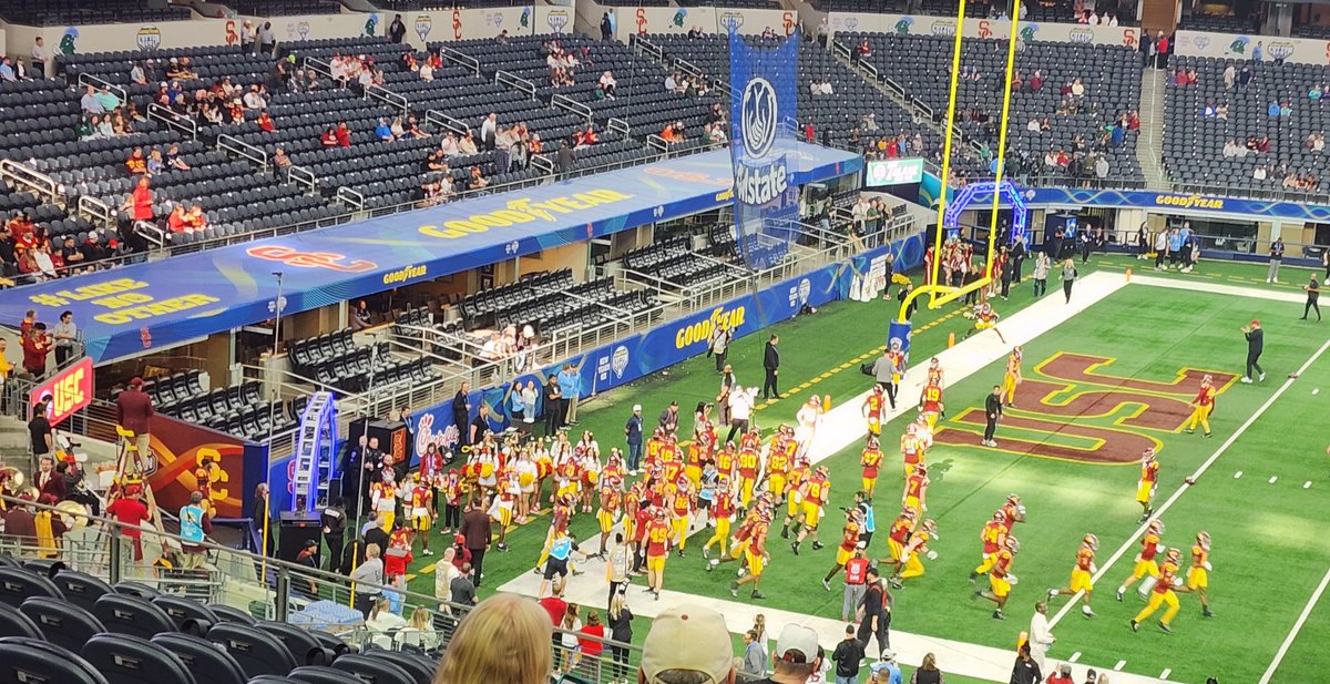 TweetyDave's tweet photo. Counting down to the #GoodyearCottonBowl #FightOn https://t.co/NRWfm5OLCT