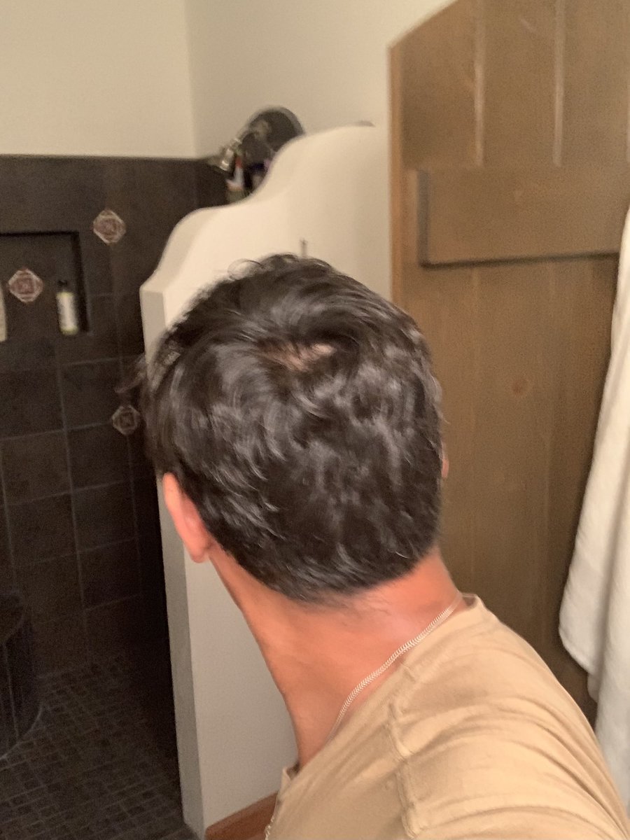 travelfox's tweet image. Happy new year! This the back of my head. #somethingrandom