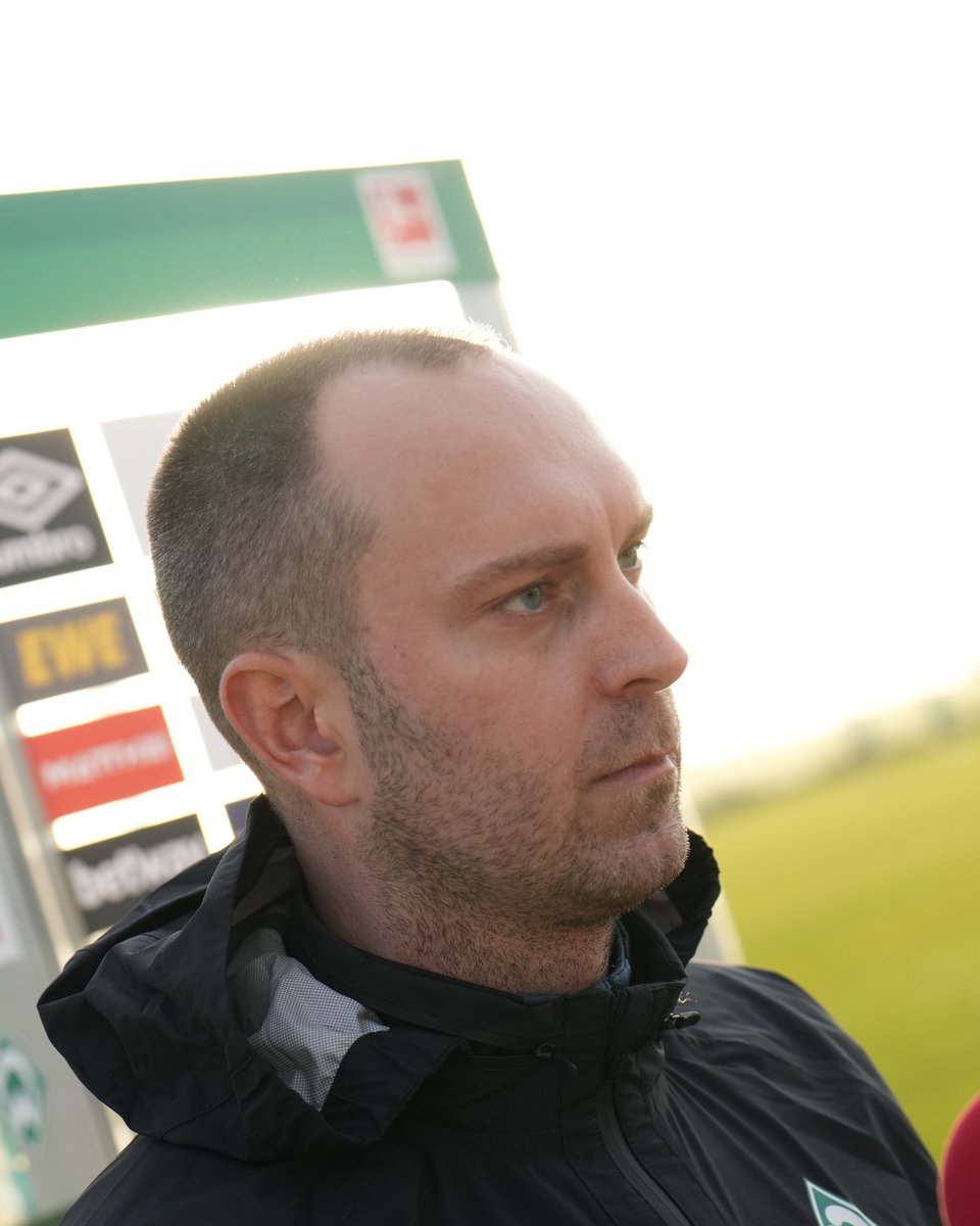 werderbremen's tweet photo. 🎙️"Das wäre für uns als Gruppe wünschenswert."

Cheftrainer Ole #Werner nach der ersten Einheit im Trainingslager in Murcia. 

👉 https://t.co/ViM55Rh7G9

#Werer https://t.co/aaNtsbAwvF