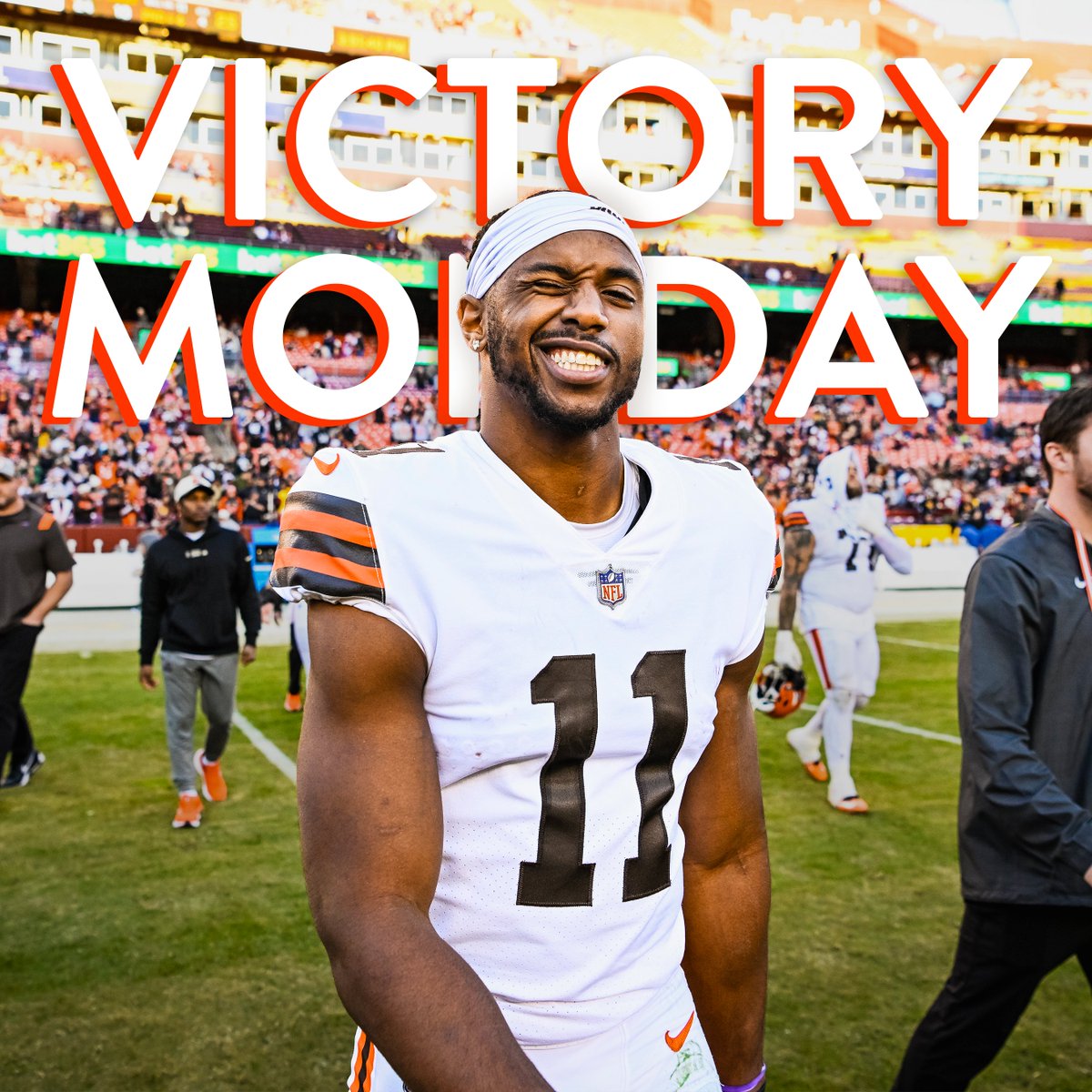 Browns's tweet photo. 😉🤙 https://t.co/Hb8HLL8VFx