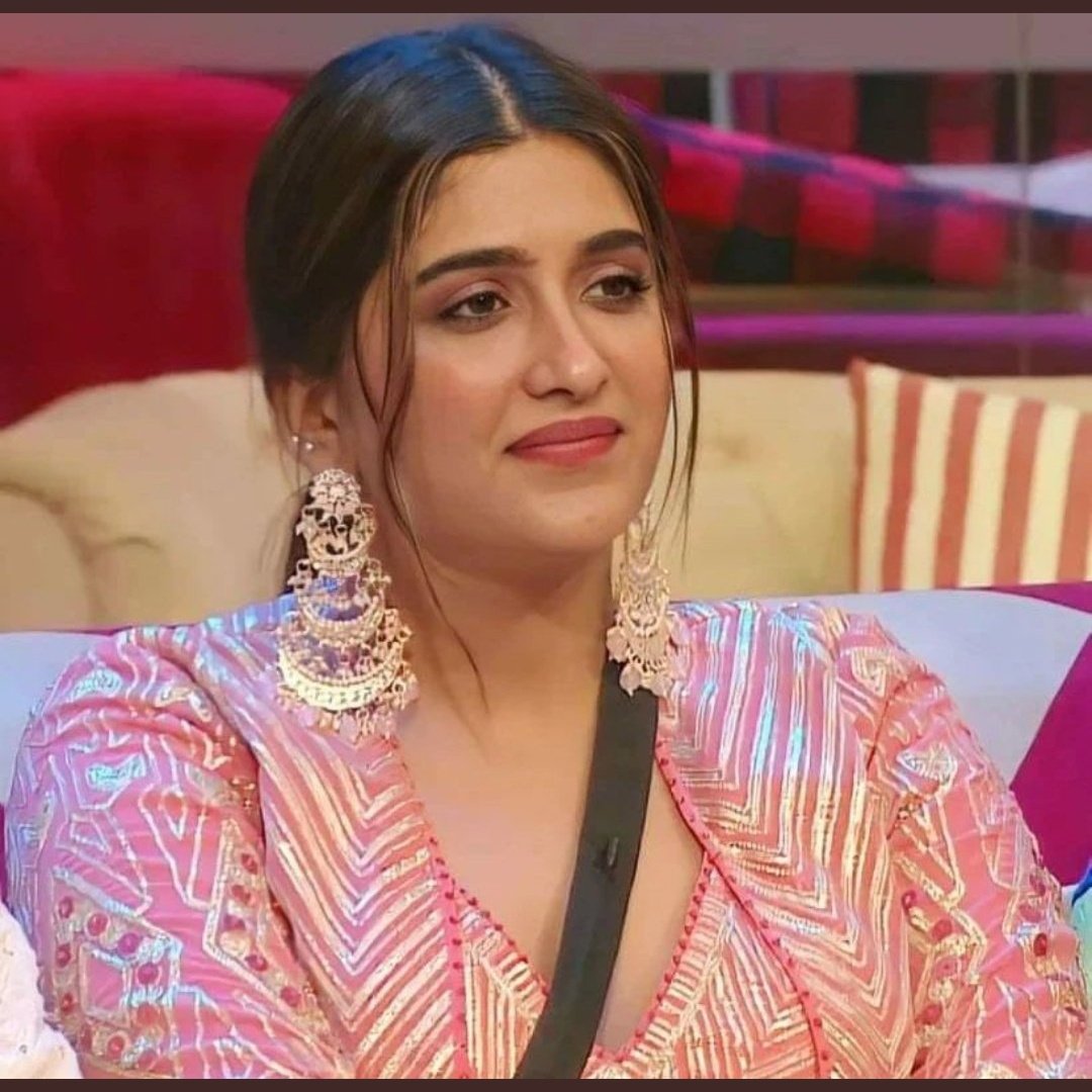 BiggbossKaTadka's tweet photo. Whom are you supporting between Tina and Nimrit?

Like for #TinaDatta
RT for #NimritKaurAhluwalia 

#Biggboss16 #BB16

Like.                       RT. https://t.co/fK6fxRmD5f