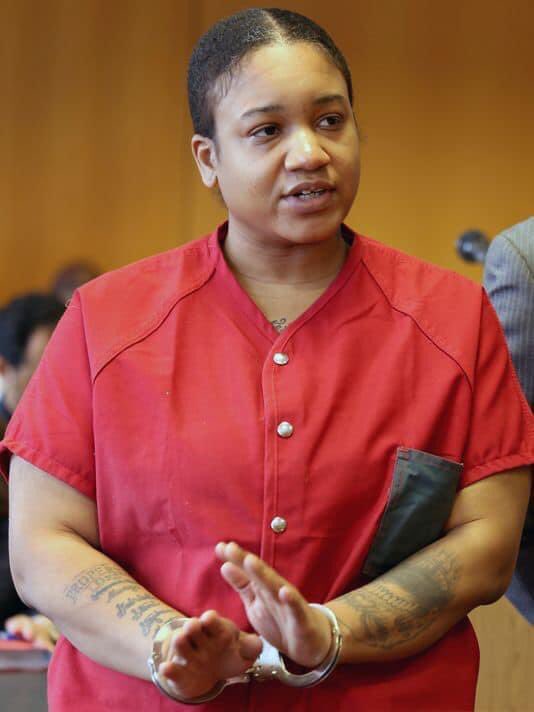 Everyone talking about Jeffery Dahmer but Netflix needs to make a TV series/documentary about HER.