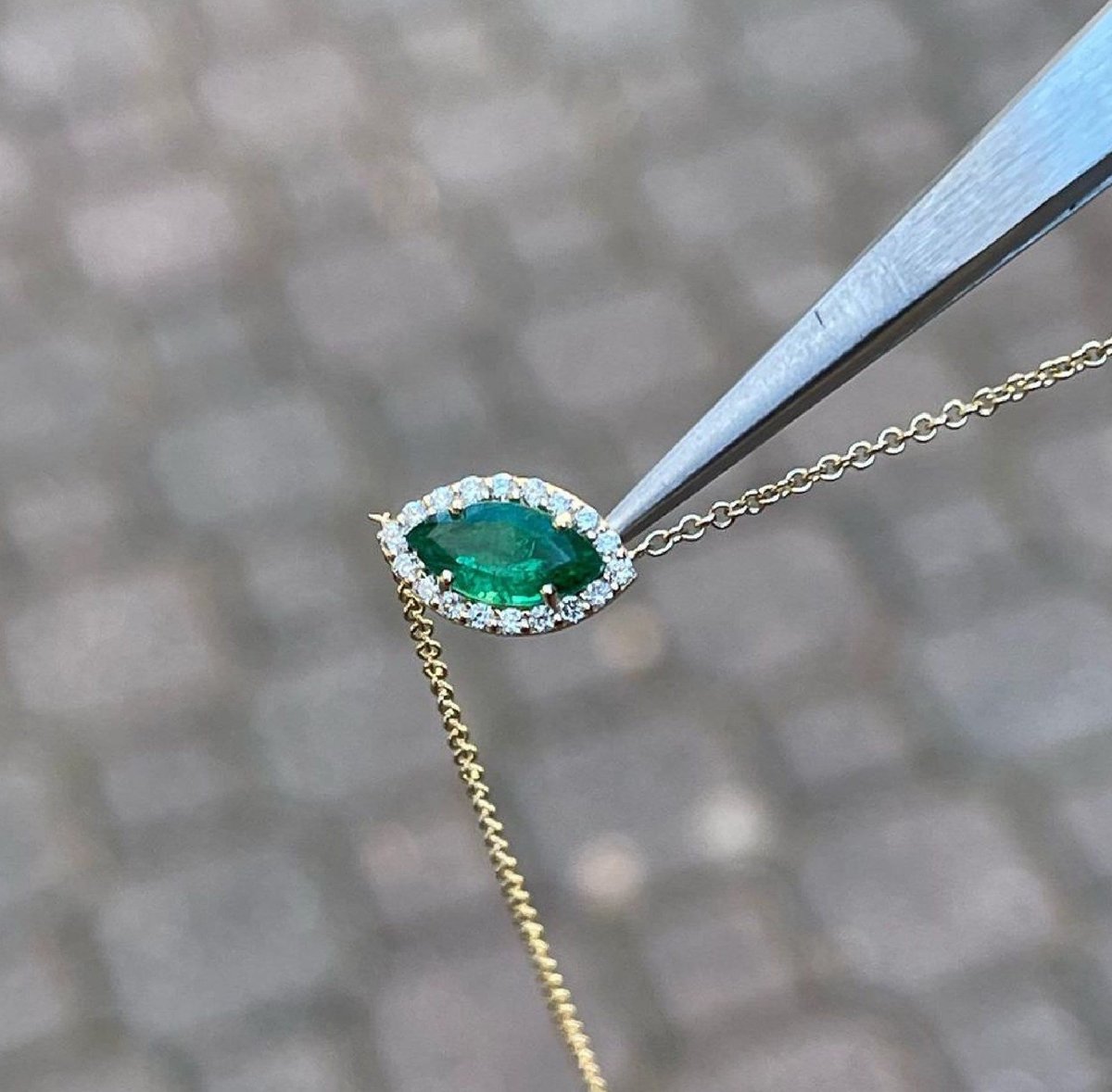 Excited to share the latest addition to my #etsy shop: East West Pendant, 1.5Ctw Green Marquise Cut Diamond Pendant, Marquise Halo Pendant, Unique Style etsy.me/3WXw9cn #emeraldpeandant #marquisediamondpendant #halopendant #sapphirependant #emeraldmarquise