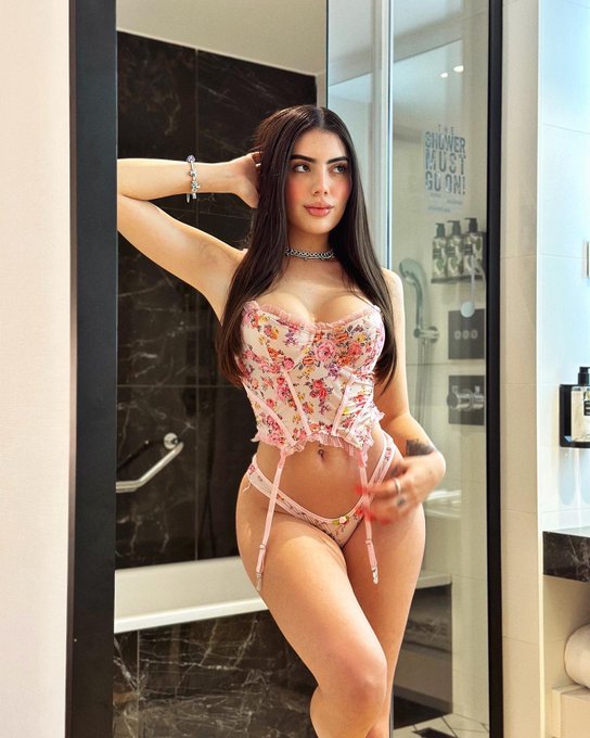 Si soy un Cupcake de frambuesa, y queeeeee https://t.co/BQFw9ooYLU ❤️&zwj;🔥❤️&zwj;🔥❤️&zwj;🔥 https://t.co/H53I3gM