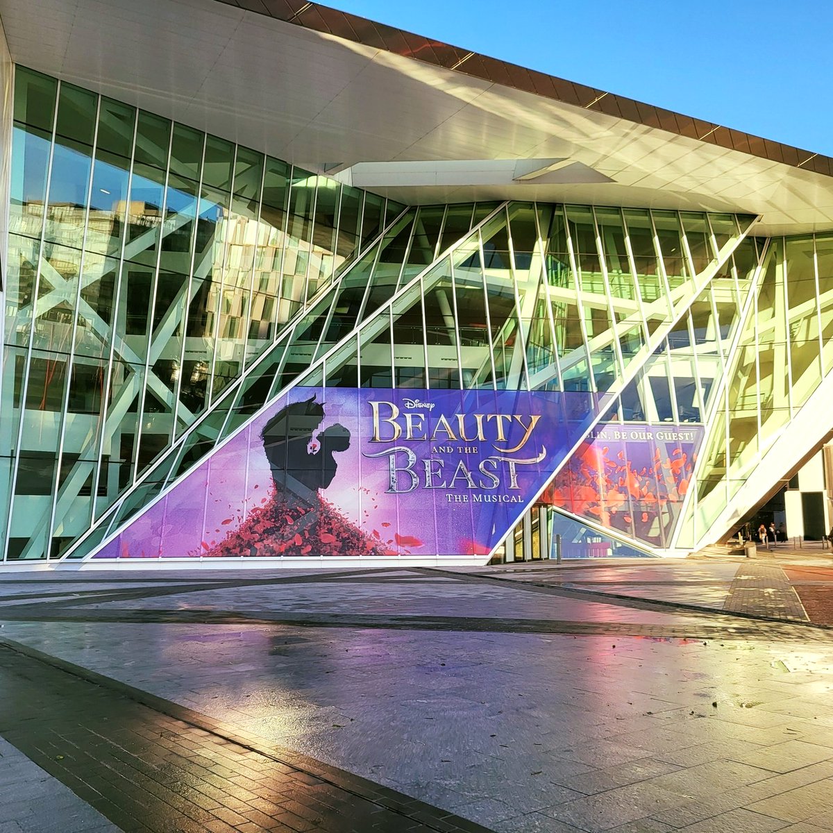 We can't believe it's our final week of performances! Time is running out before the last petal falls...🌹