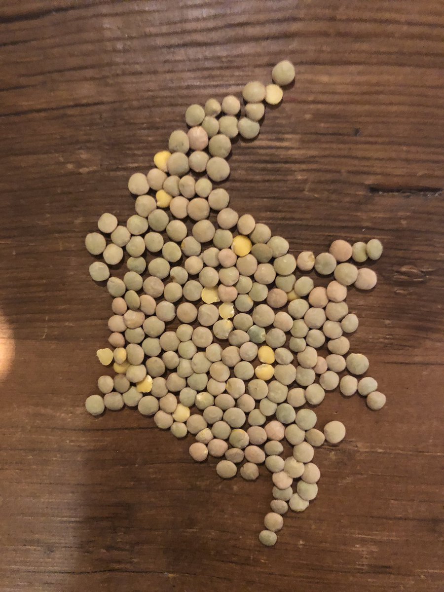 El país d̶e̶l̶ ̶S̶a̶g̶r̶a̶d̶o̶ ̶C̶o̶r̶a̶z̶ó̶n̶ de las lentejas para la prosperidad en Año Nuevo.