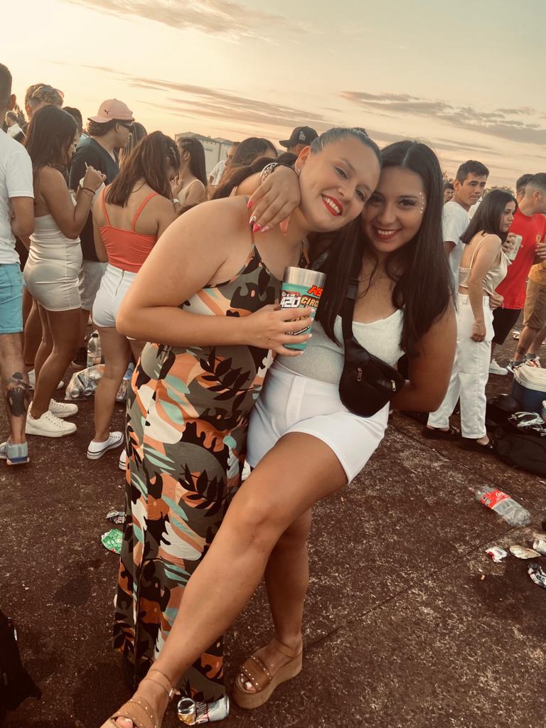 Otro año nuevo juntas primita 💗 <a href="/AndreeeSo/">Andrea</a>