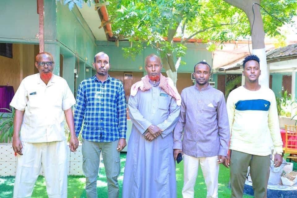 liiabdii's tweet photo. Hambalyo Walalkey @mohamuddhidhaco iyo marwadiisa Oo Meherkoodu Kadhacey Magaalada Muqdisho Waxaan Oran reerkii lagu barwaaqooba Allah haka dhigo. https://t.co/wWXJCTp0Y3
