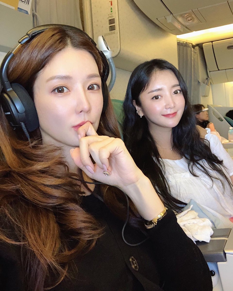 Good morning, I was very tired after shopping with my best friend yesterday. Forgot to update. Happy New Year 2023 to everyone🥰🥰🥰