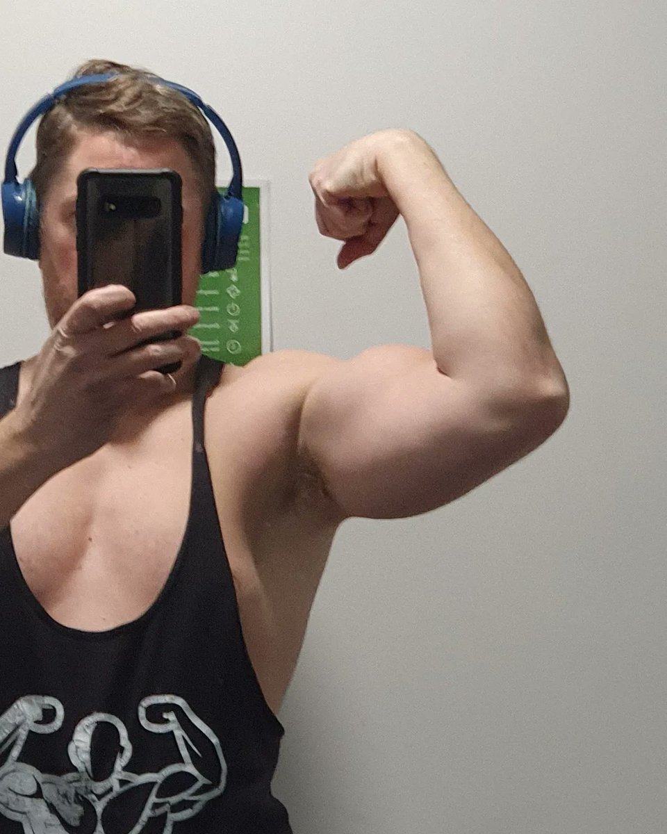 GavinWi79234383's tweet photo. Time to start #ProjectGetHuge2023 💪💪💪 #PushDay to start it off #bodybuilding #TeamVikingMuscle #letsgethuge #getswole #muscles #sizematters #InternationalChestDay #ChestMonday #pecs #hevage #bigbiceps #pumped #fitspiration #fitness #bettergymsidcup https://t.co/TiPA2FsrYx