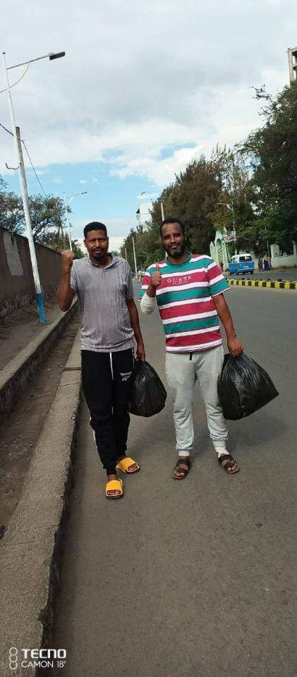 የጉራጌ አይን የቁርጥ ቀን ልጆች ለማንነታቹ በተግባር ዋጋ የከፈላቹ ጀግኖች እንኳን በሰላም በደየቤተሰባቹ ተመለሳቹ የተንቢ ባነም
<a href="/MOJEthiopia/">FDRE Ministry of Justice ኢ.ፌ.ዴ.ሪ ፍትህ ሚኒስቴር</a>
<a href="/AgegnehuT/">Agegnehu Teshager G.</a>
#Gurage_is_Rigion
#ህዝብን_ማፈን_አምባገነንነት_ነው
#Justice_For_Gurage
#Referendum_For_Gurage