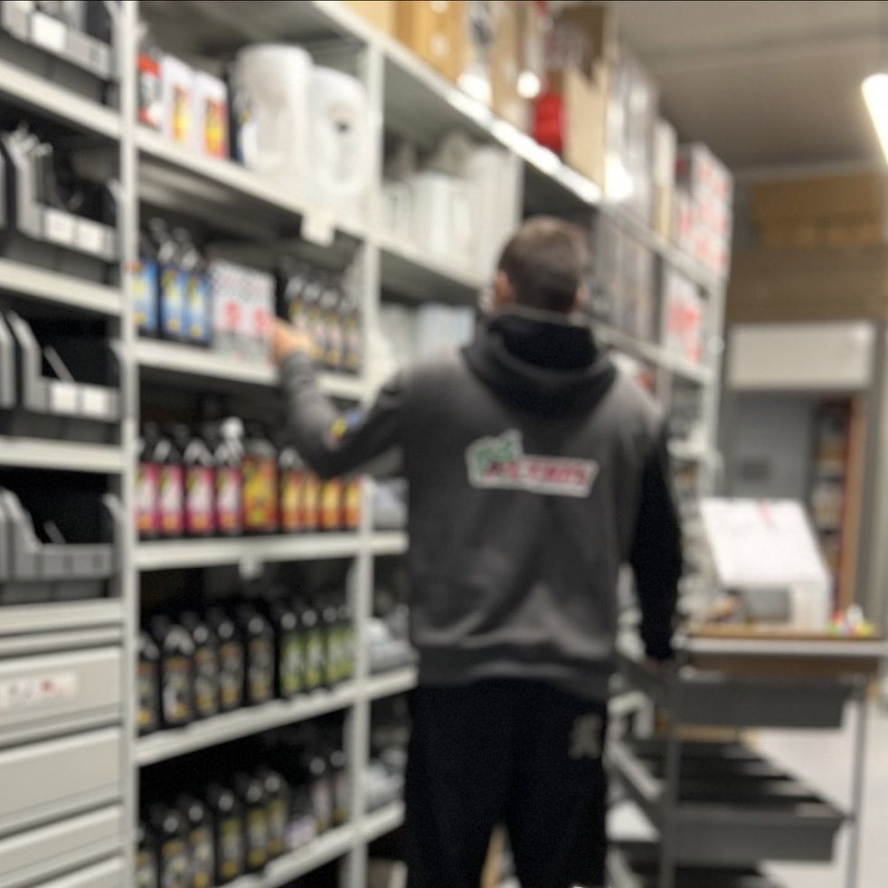 ACTION_KARTING's tweet photo. Partagez 🔊

En vue de la nouvelle saison, nous recrutons un(e) Préparateur.trice de commandes 🛒👨‍💻

🤝 Rejoignez notre équipe ! 🤩

📃 CDD ou CDI
💶 selon profil
⏰ 28 ou 35 heures (sem. 4 jours possible)
📍 Saint Laurent de Mûre (69)

📩 Premier contact par mail https://t.co/2Co4AgFhyQ