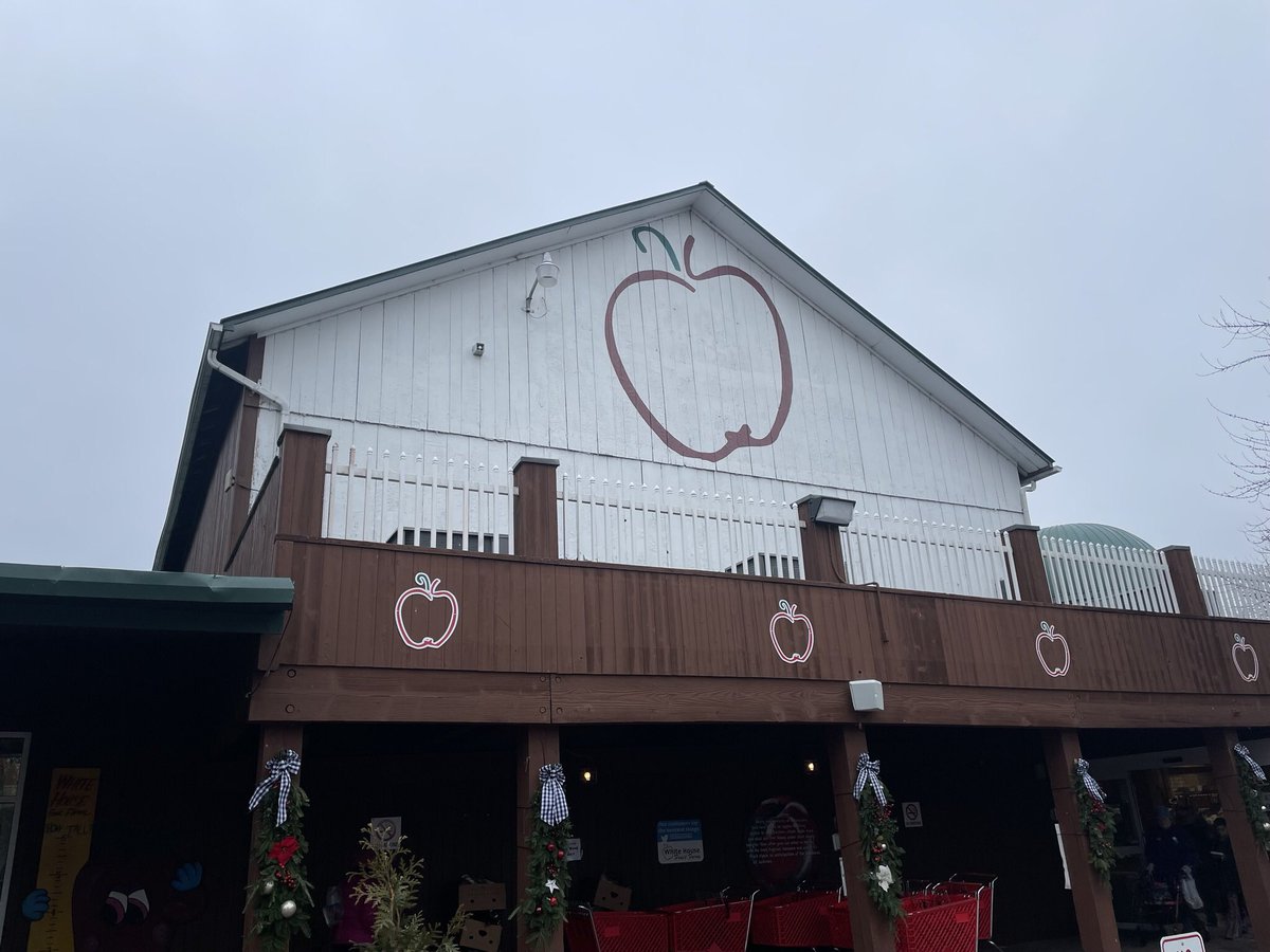 Happy New Year from White House Fruit Farm. We are CLOSED this week for our winter break. We will return to Market on Tuesday, January 10, 2023 with normal hours. See you on the farm. #HappyNewYear #WinterVacation #WHFFvacation