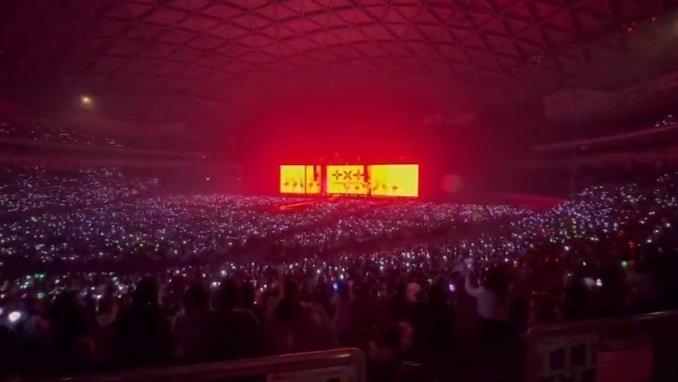 yeonfarie's tweet photo. JUST THE 2ND DAY IN 2023??? TXT YOU ARE SO FAMOUS https://t.co/ctTDpDIF1l