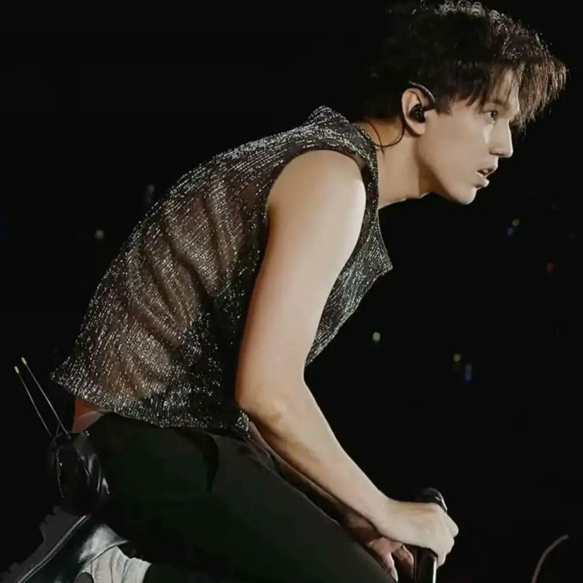 dimashdownunder's tweet photo. #TheStoryOfOneSky ... absolutely phenomenal by @dimash_official ❤️ https://t.co/fsKdgigJSm
