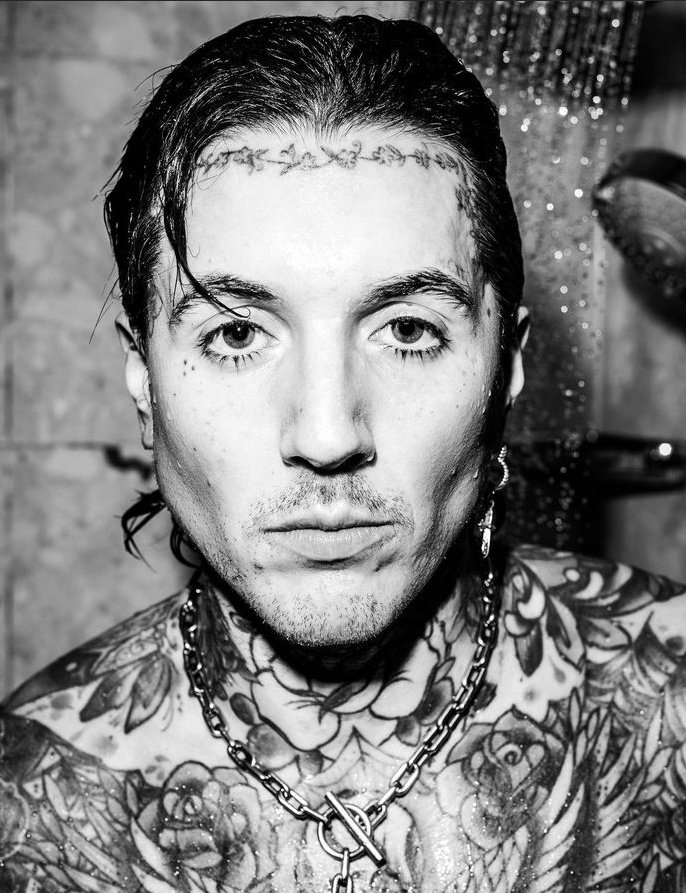daily_sykes's tweet photo. ✨🤍 https://t.co/0k2AJj6Hkb