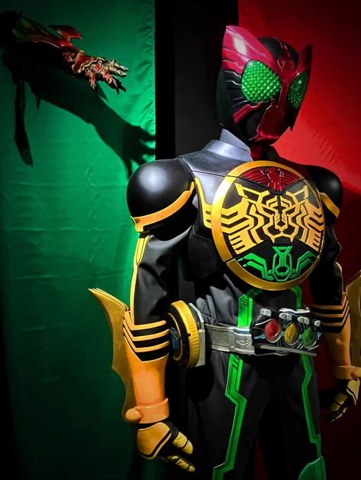 仮面ライダー展に行ってきました。オーズに出て来る自販機〜!とか亜樹子のスリッパ〜!といった具合に撮影で使用された小道具や好きなライダー達の姿をたくさん見られました。大ボリュームの展示で楽しい時間を過ごす事が出来ました。 #仮面ライダー展 